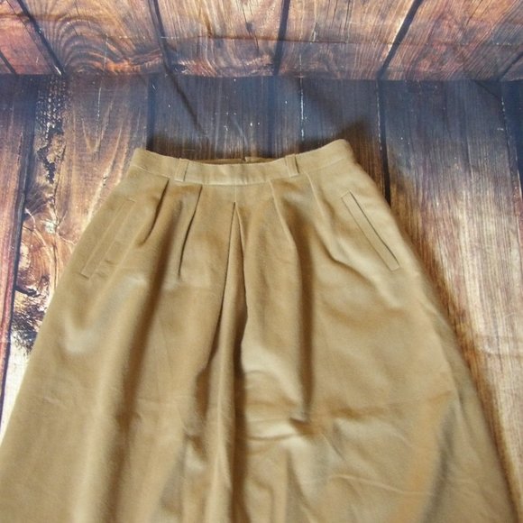 Elegant Tan Women's Skirt - Picture 2 of 14